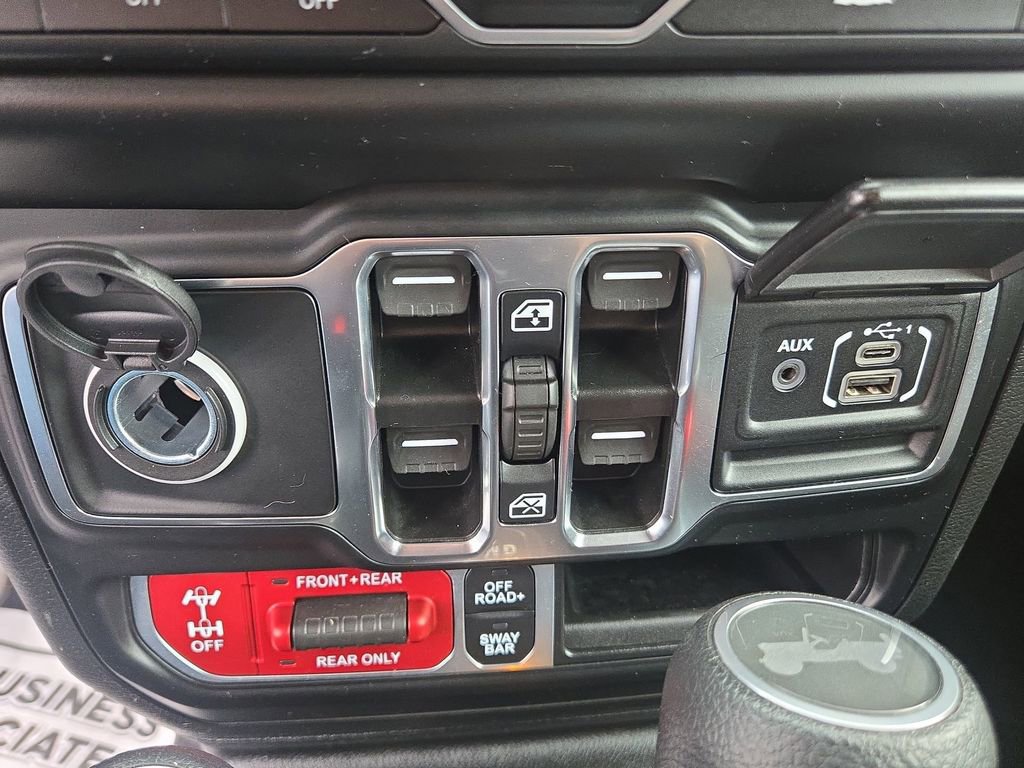 Used 2023 Jeep Wrangler Unlimited Rubicon w/ Cold Weather Group image 50