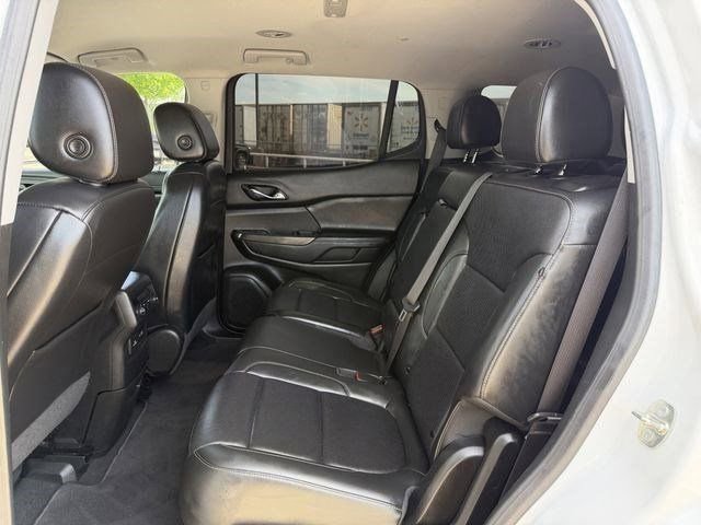 Used 2023 GMC Acadia SLT image 27