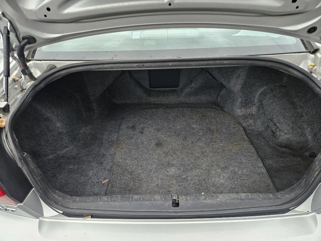 Used 2006 Mitsubishi Galant ES FWD image 16