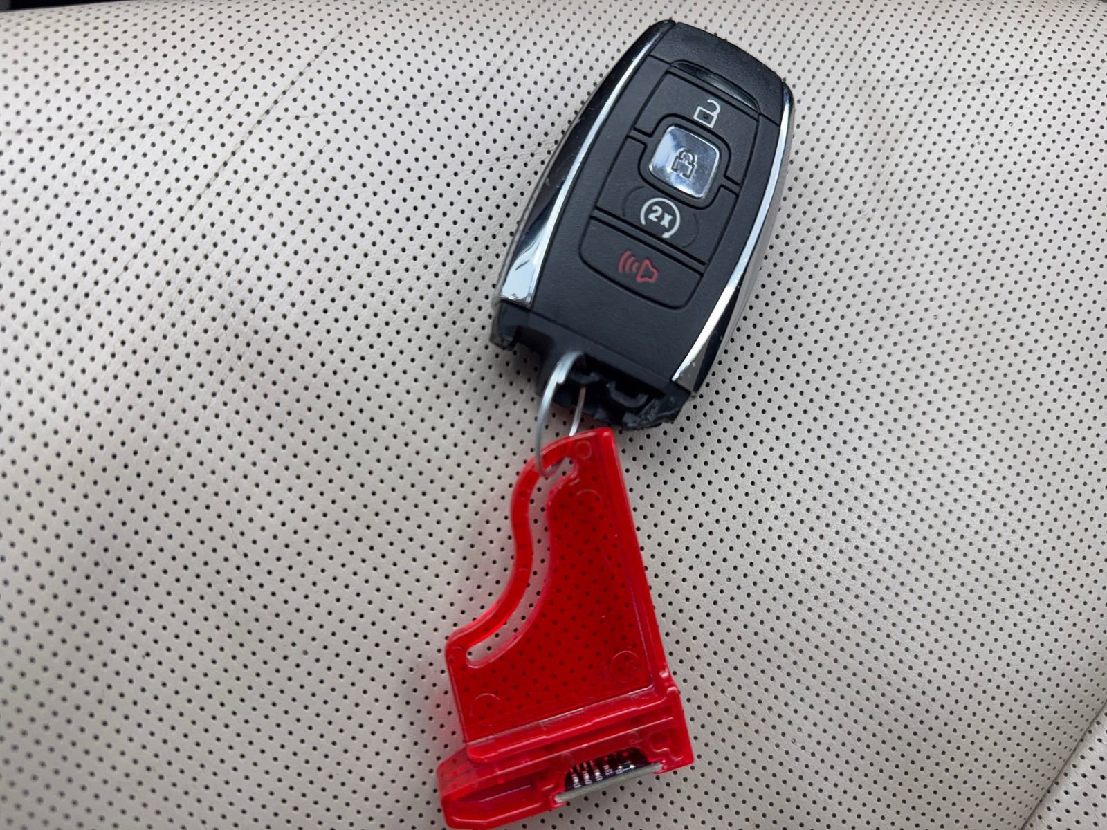 Used 2017 Lincoln MKC Reserve w/ Lincoln MKC Climate Package image 54