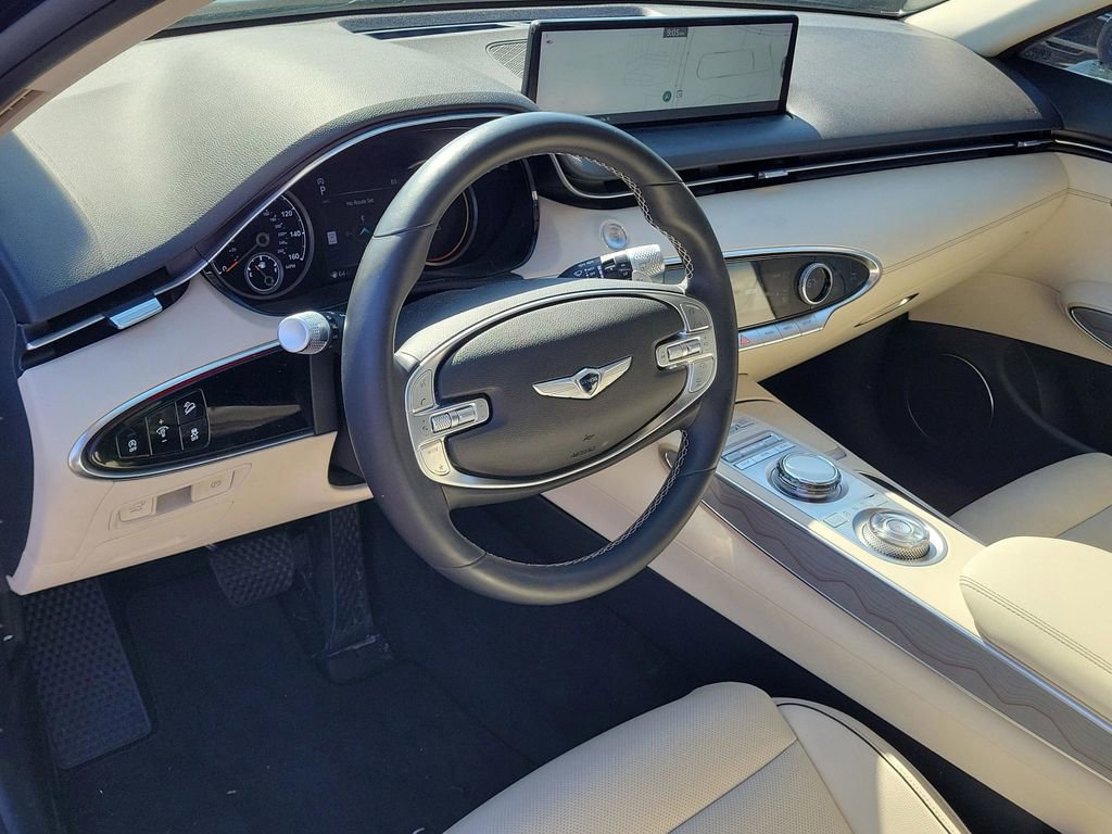 Used 2024 Genesis GV70 2.5T w/ Advanced Package image 15
