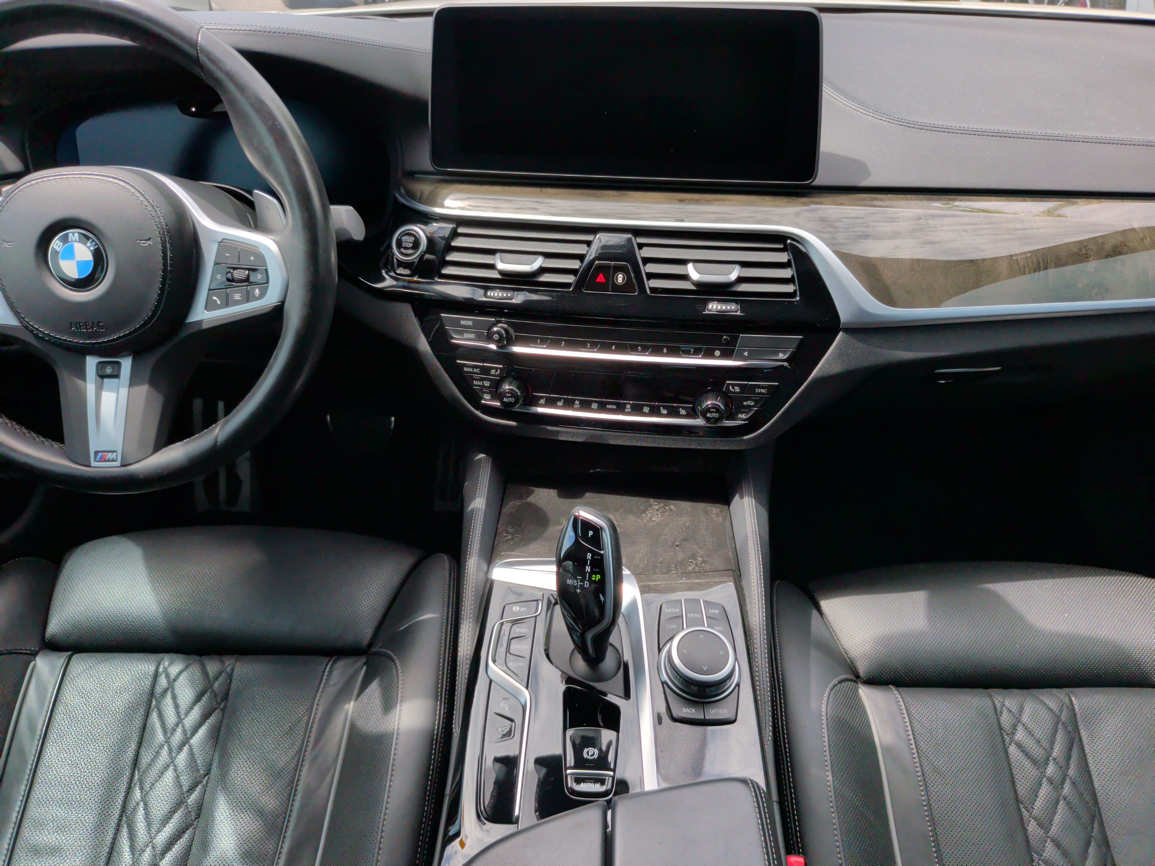 Used 2022 BMW M550i xDrive w/ Dynamic Handling Package AWD/4WD image 33