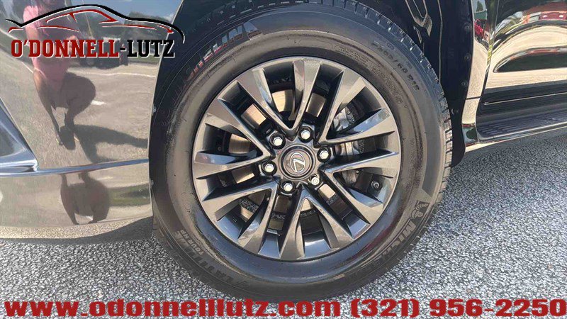 Used 2022 Lexus GX 460 Premium AWD/4WD image 2