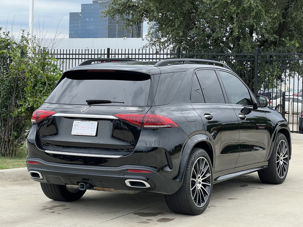Used 2023 Mercedes-Benz GLE 350 4MATIC image 4