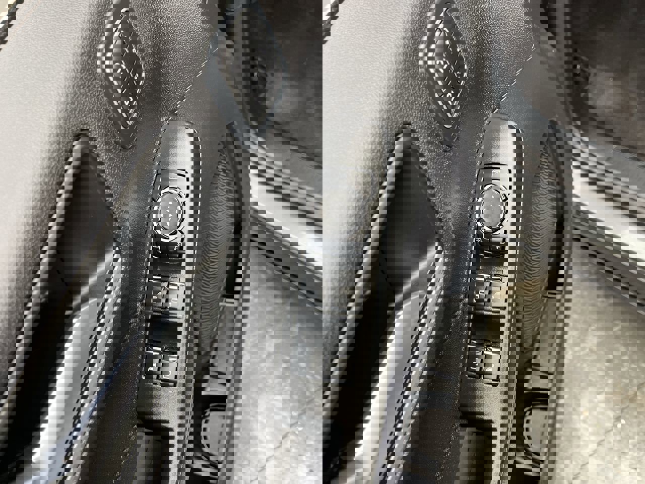 Used 2024 Ford Escape Platinum image 9