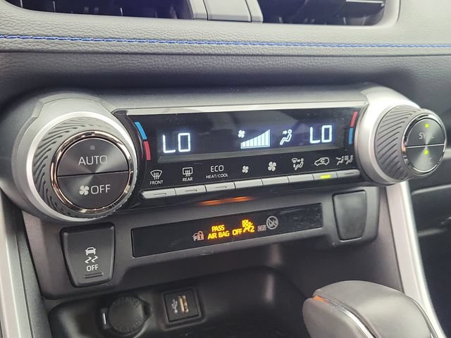 Used 2025 Toyota RAV4 SE AWD/4WD image 29
