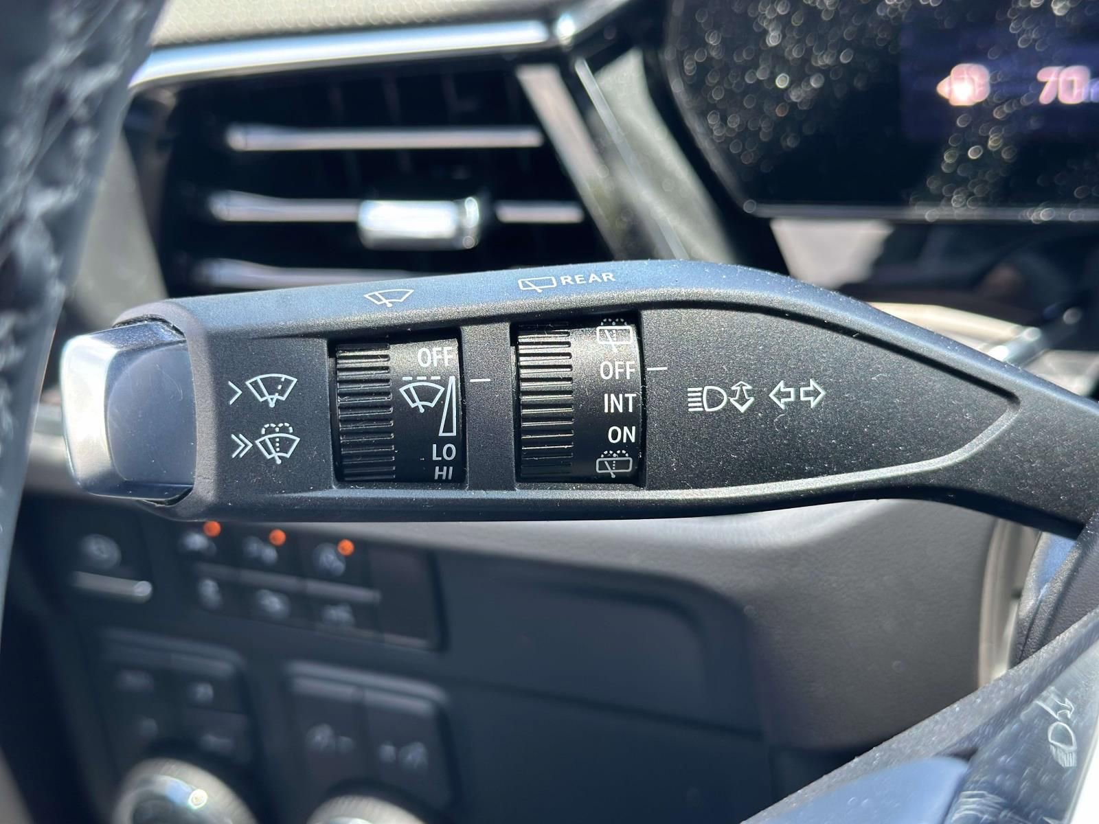 Used 2025 Chevrolet Tahoe Premier AWD/4WD image 16