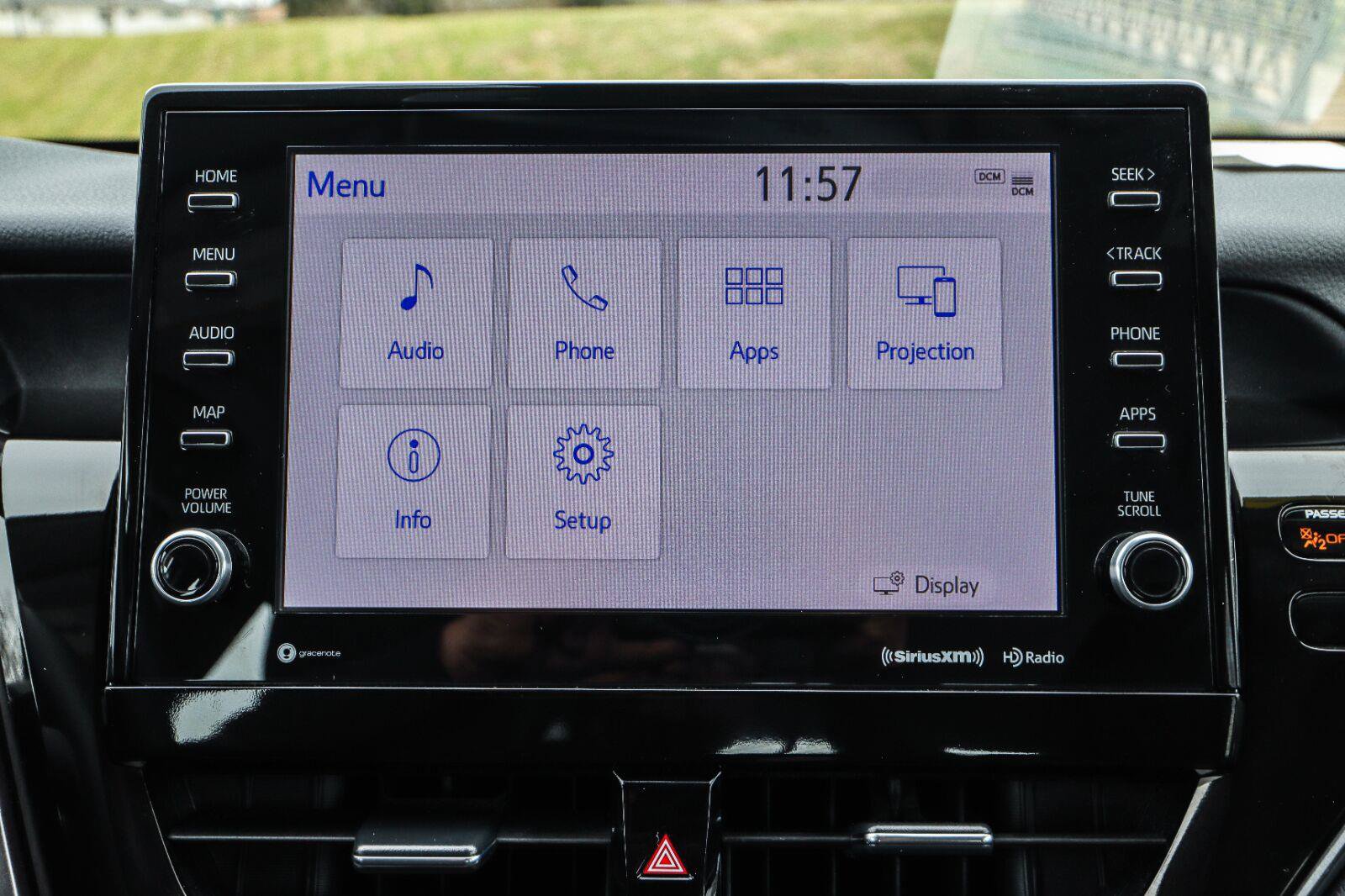 Used 2023 Toyota Camry SE FWD image 7