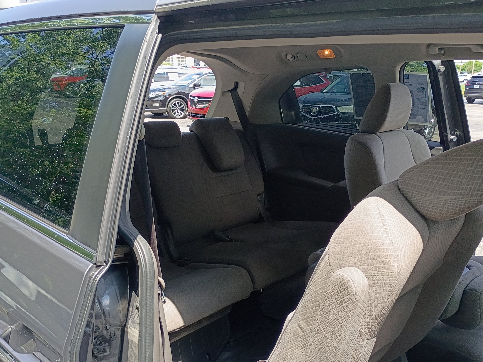 Used 2014 Honda Odyssey EX image 16