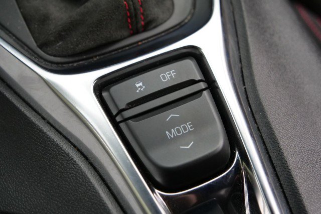 Used 2022 Chevrolet Camaro ZL1 RWD image 9