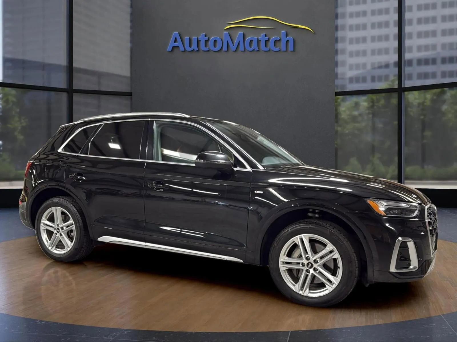 Used 2021 Audi Q5 e Premium Plus w/ Premium Plus Package image 13
