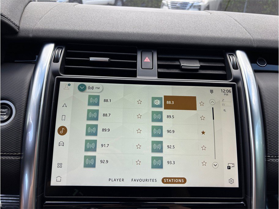 Used 2021 Land Rover Discovery HSE R-Dynamic AWD/4WD image 34