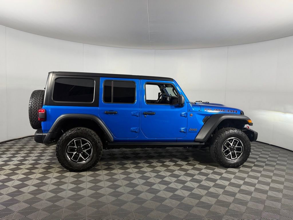 Used 2024 Jeep Wrangler Unlimited Rubicon w/ Capability Package image 5