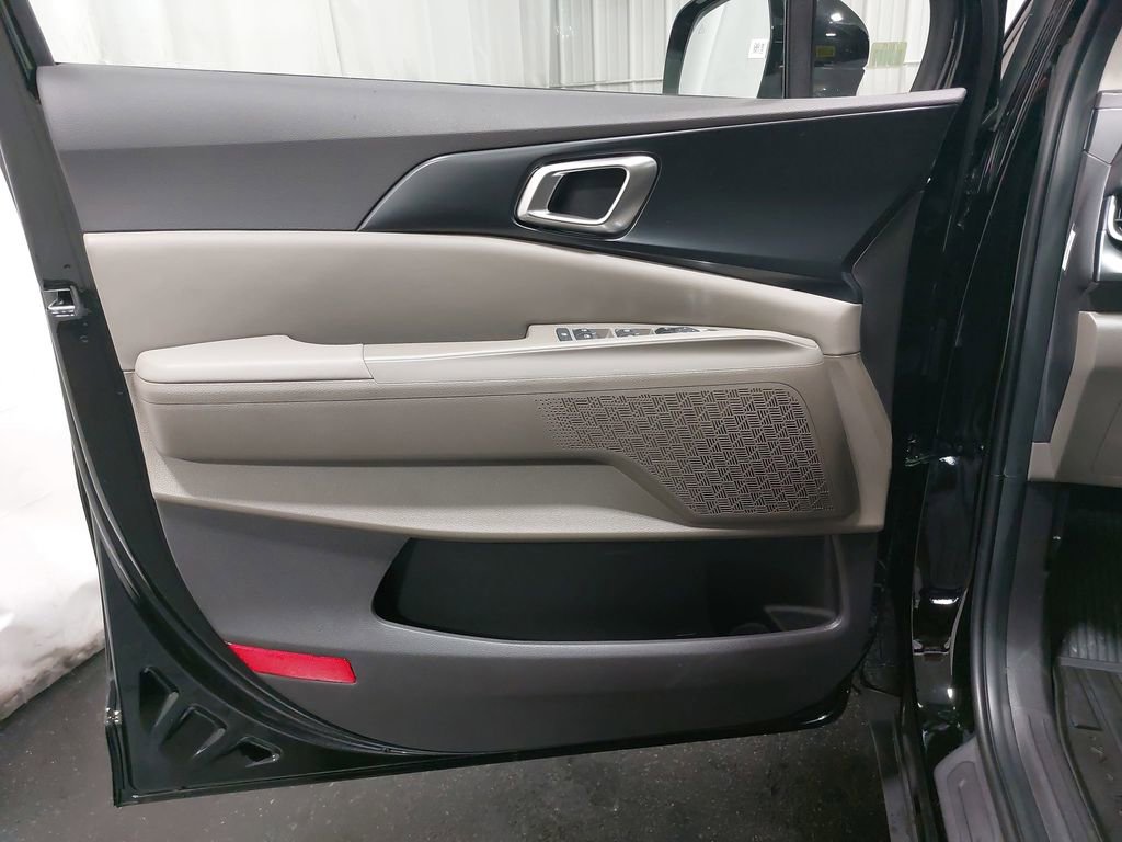 New 2026 Kia Carnival FWD image 29