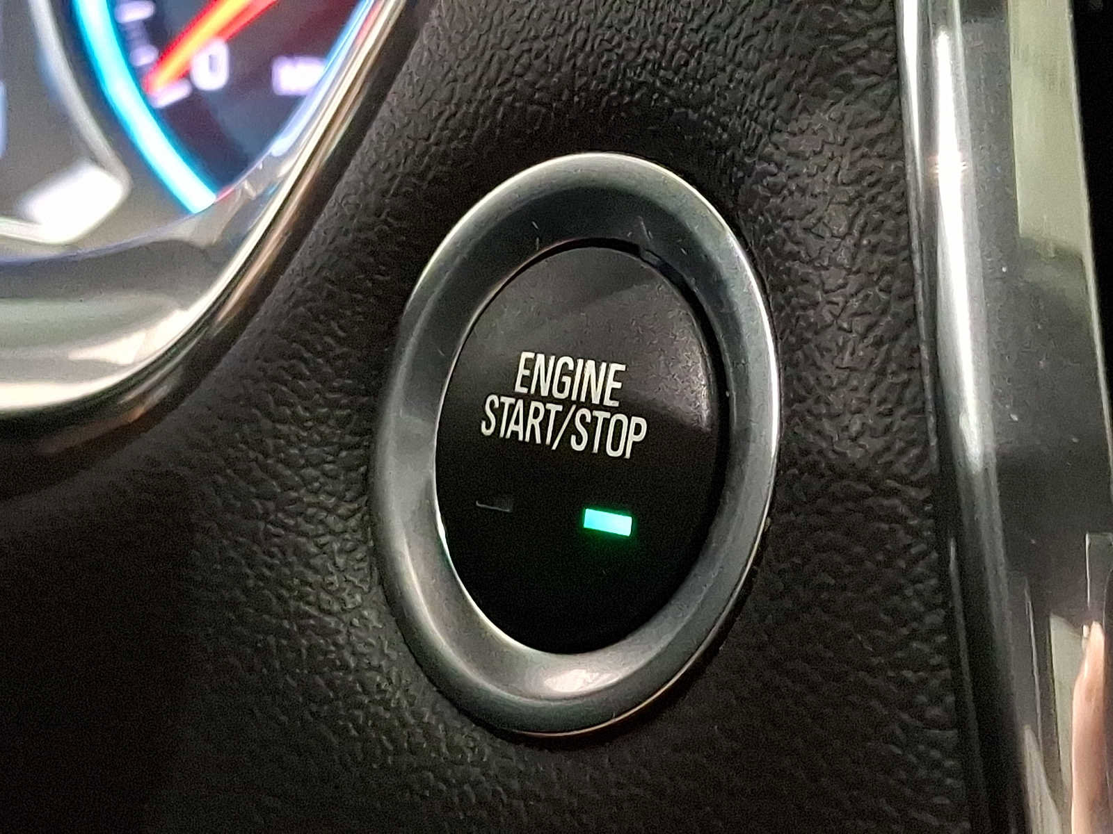 Used 2023 Chevrolet Traverse RS image 29