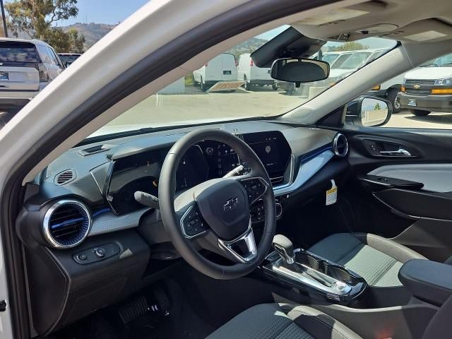 New 2026 Chevrolet Trax LT w/ Midnight Edition FWD image 10