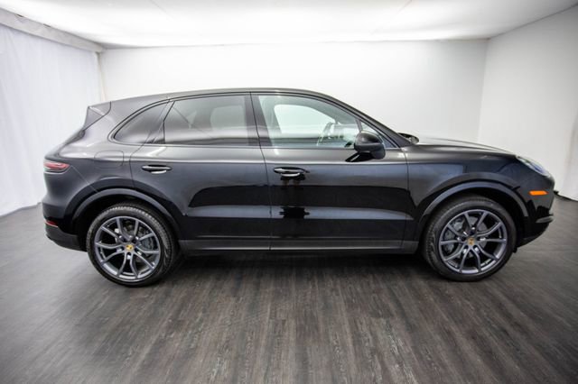 Used 2019 Porsche Cayenne S w/ Premium Plus Package image 6