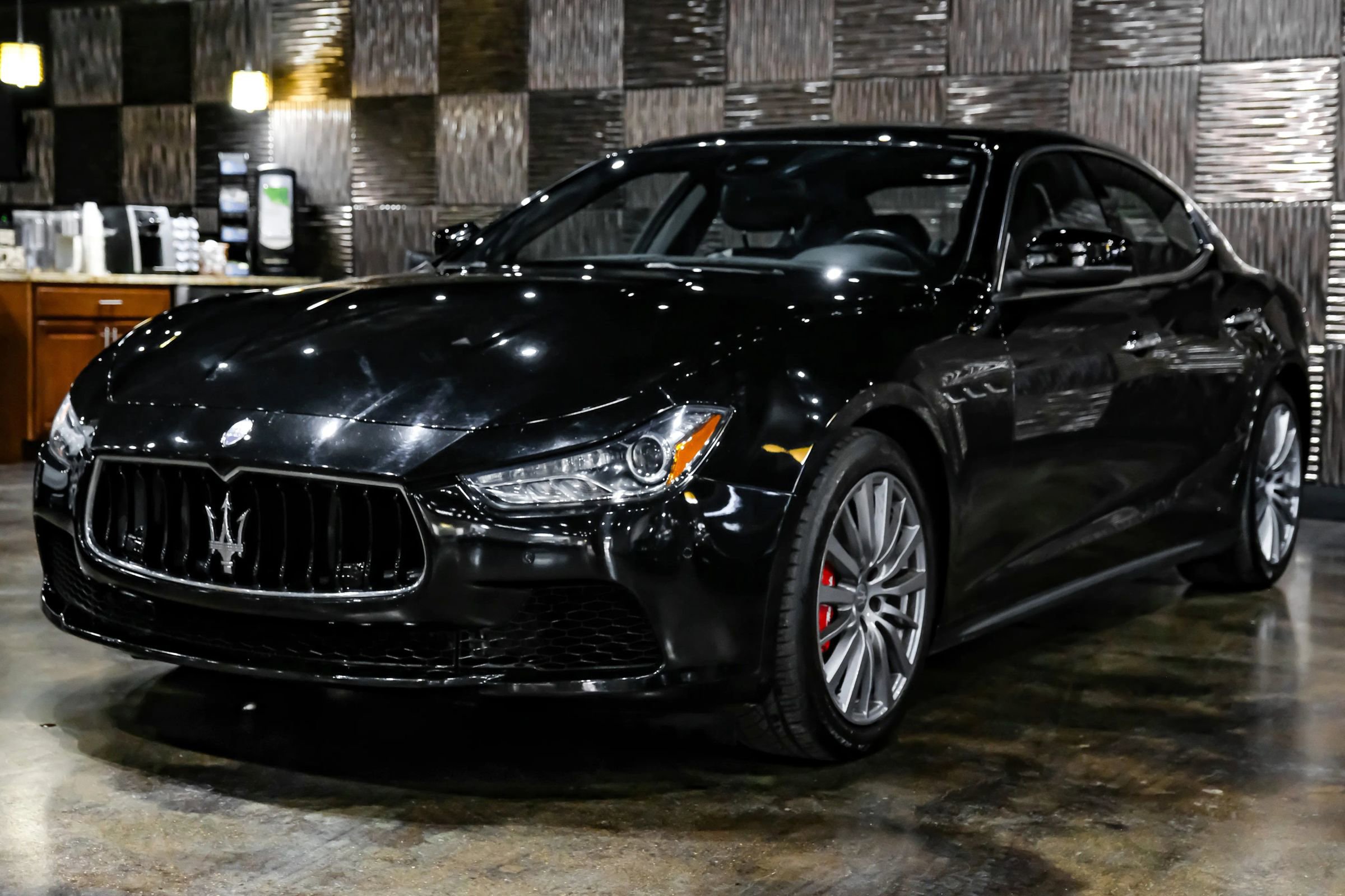 Used 2017 Maserati Ghibli w/ Luxury Package image 7