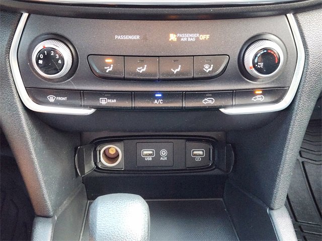 Used 2019 Hyundai Santa Fe SE AWD/4WD image 20