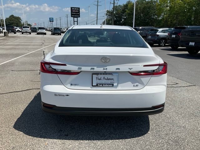 Used 2025 Toyota Camry LE FWD image 21