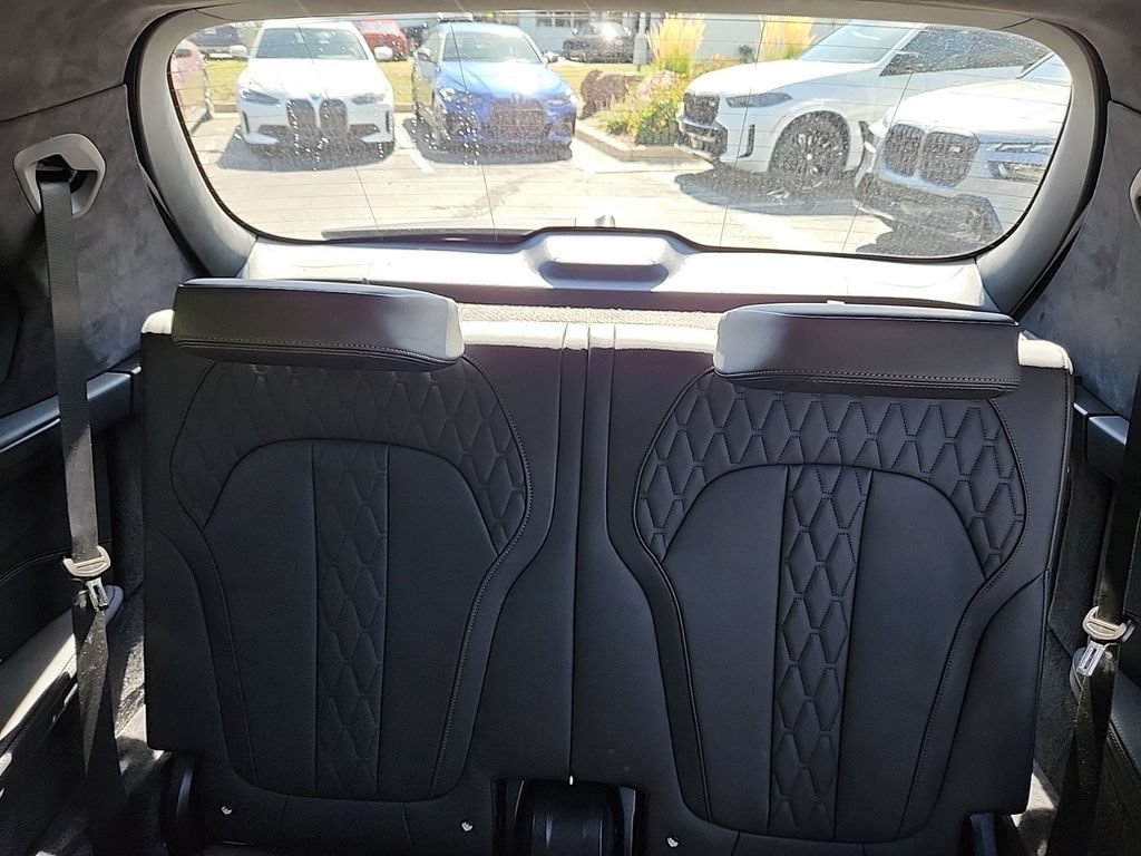 Certified 2025 BMW X7 M60i AWD/4WD image 19