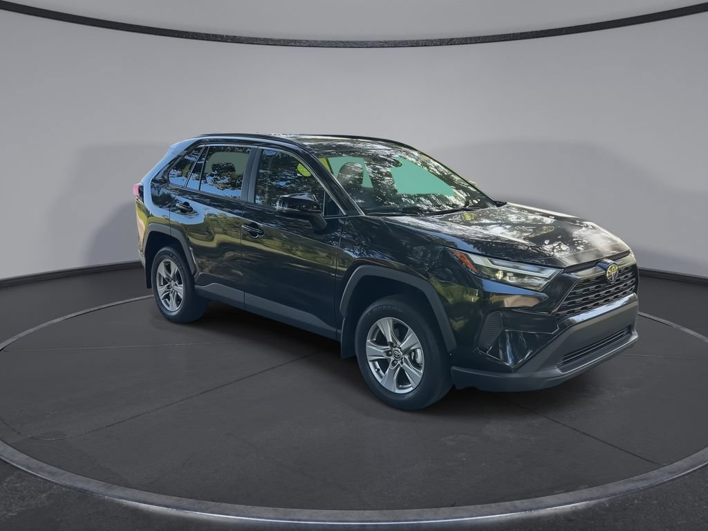 Used 2025 Toyota RAV4 XLE w/ Convenience Package FWD image 2