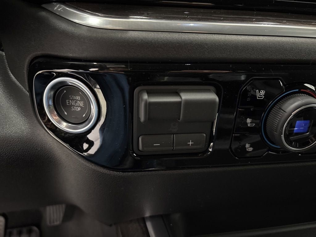 New 2026 Chevrolet Silverado 2500 LTZ w/ LTZ Plus Package AWD/4WD image 21