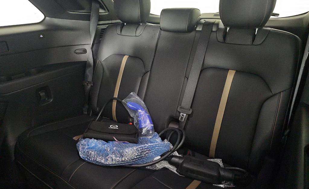 Used 2024 MAZDA CX-90 Plug-In Hybrid w/ Premium Plus image 14