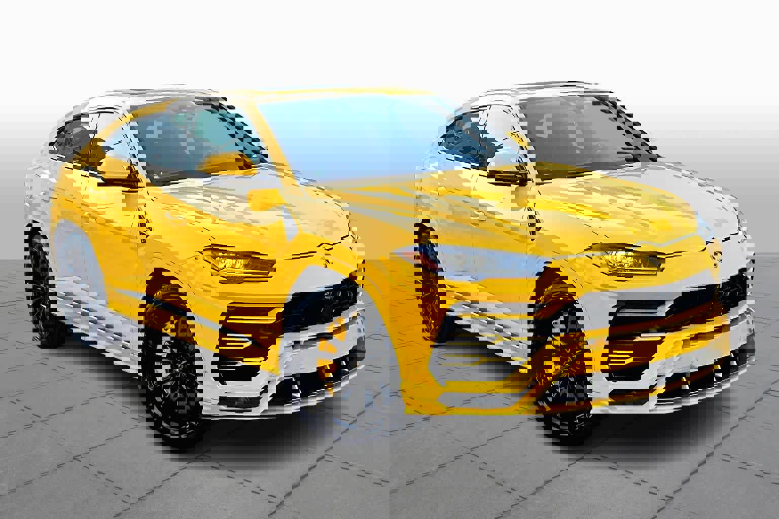 Used 2022 Lamborghini Urus image 3