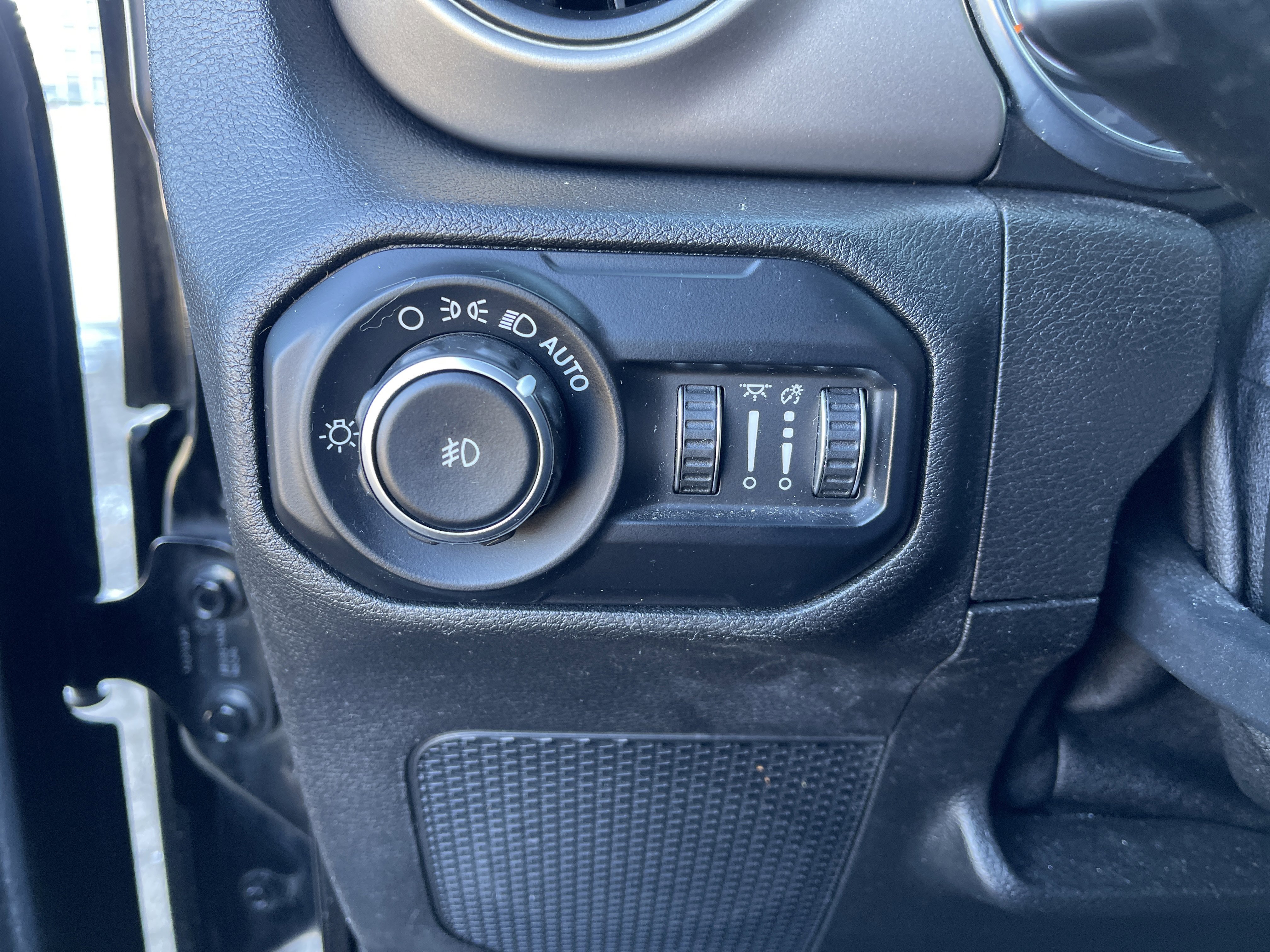 Used 2021 Jeep Wrangler Unlimited Sport S image 19
