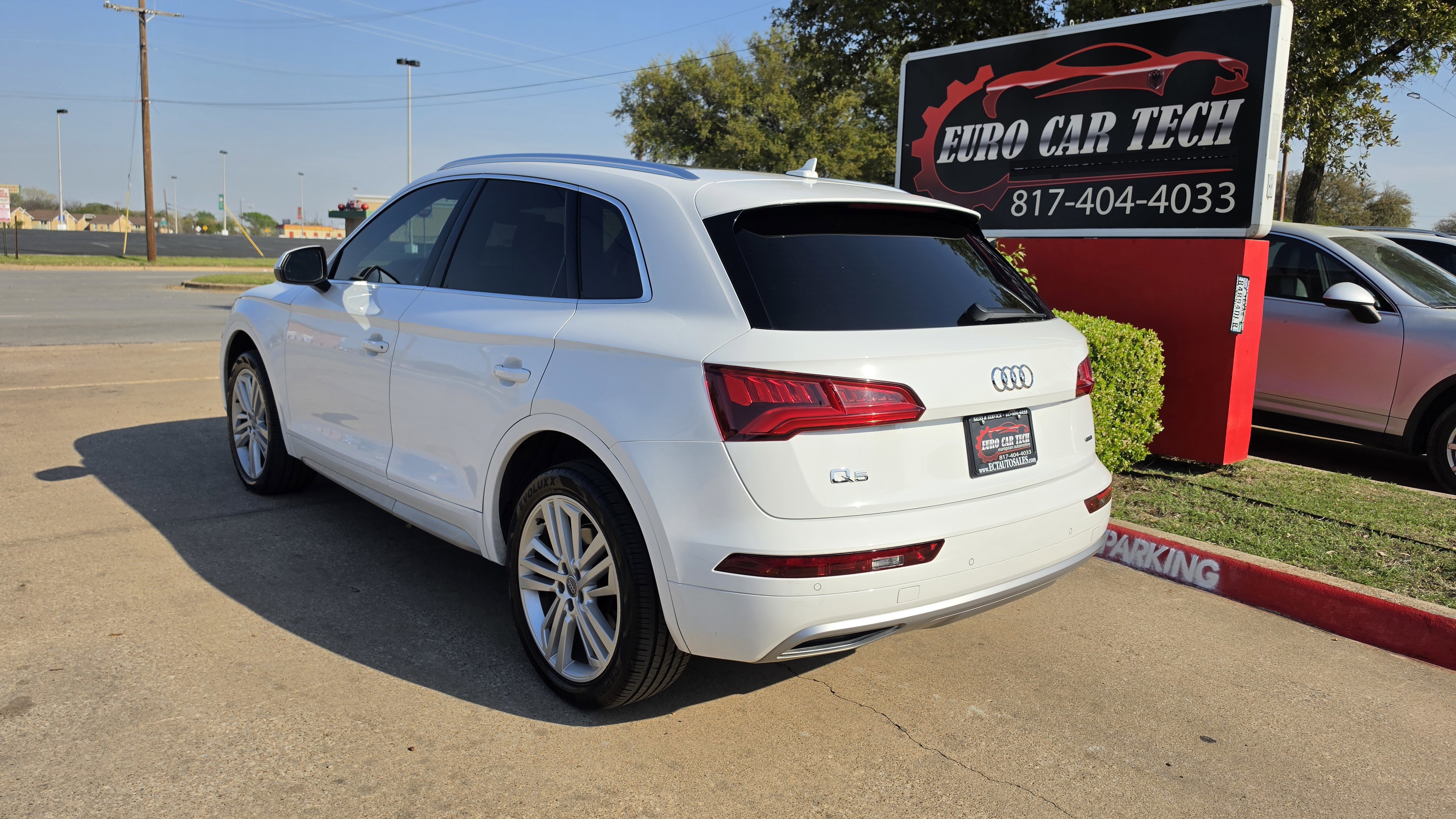 Used 2019 Audi Q5 2.0T Premium Plus w/ Premium Plus Package image 3