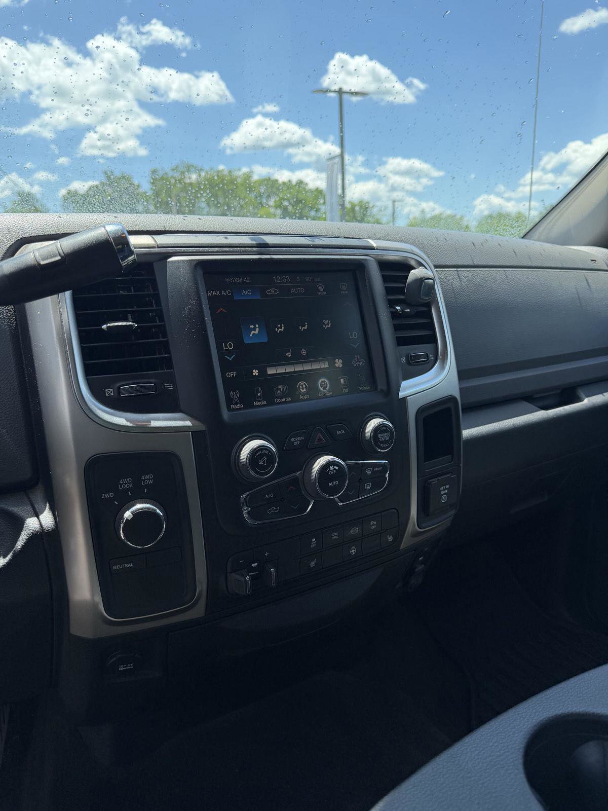 Used 2015 RAM 2500 Big Horn AWD/4WD image 11