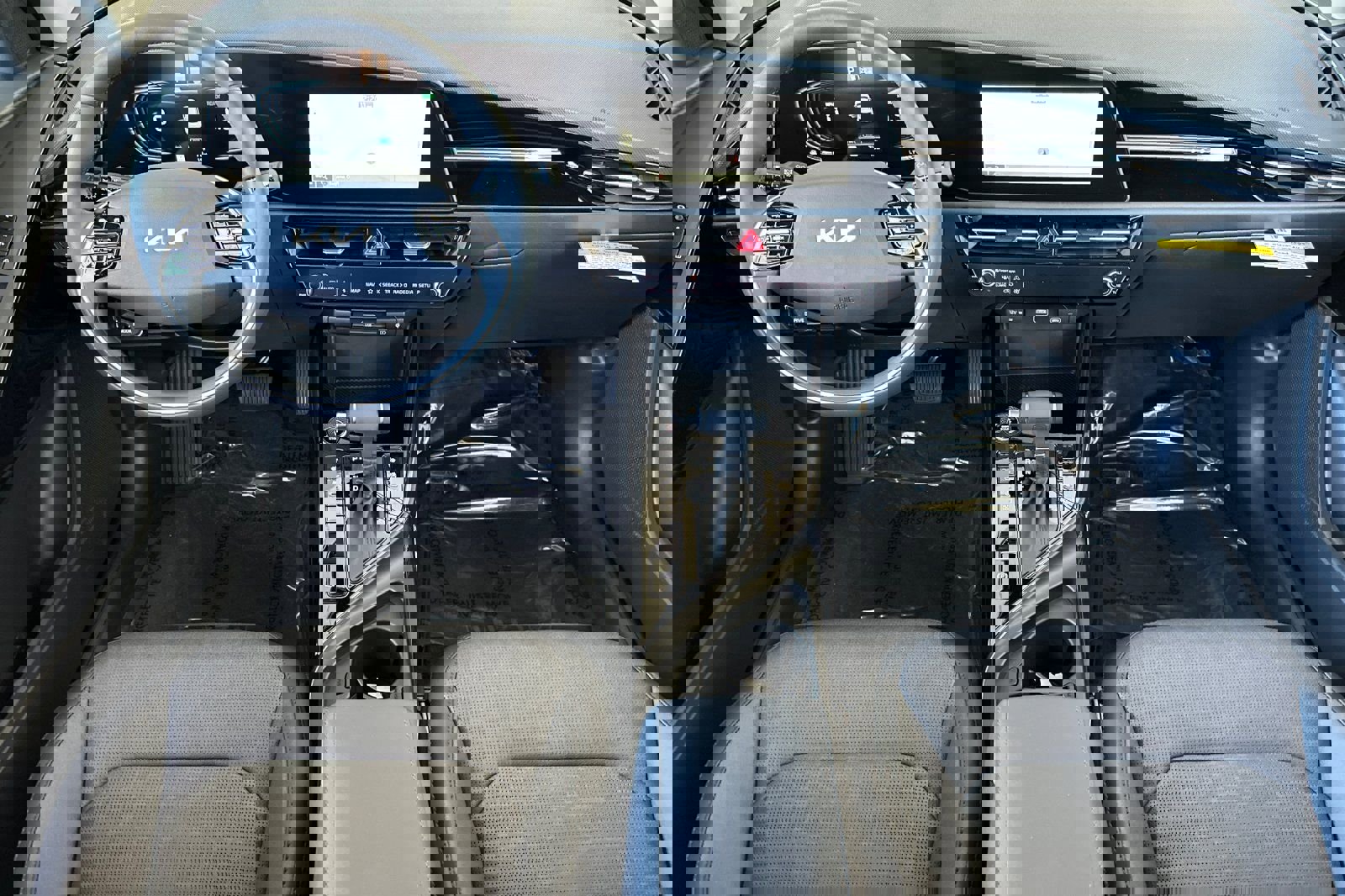 New 2025 Kia Niro SX image 9