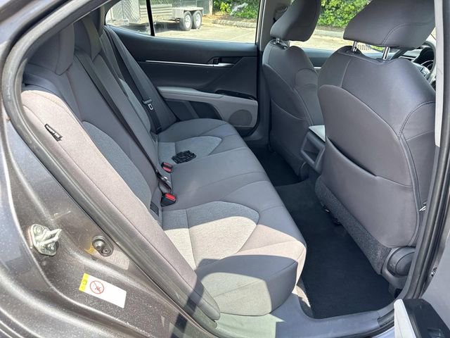 Used 2018 Toyota Camry LE FWD image 8