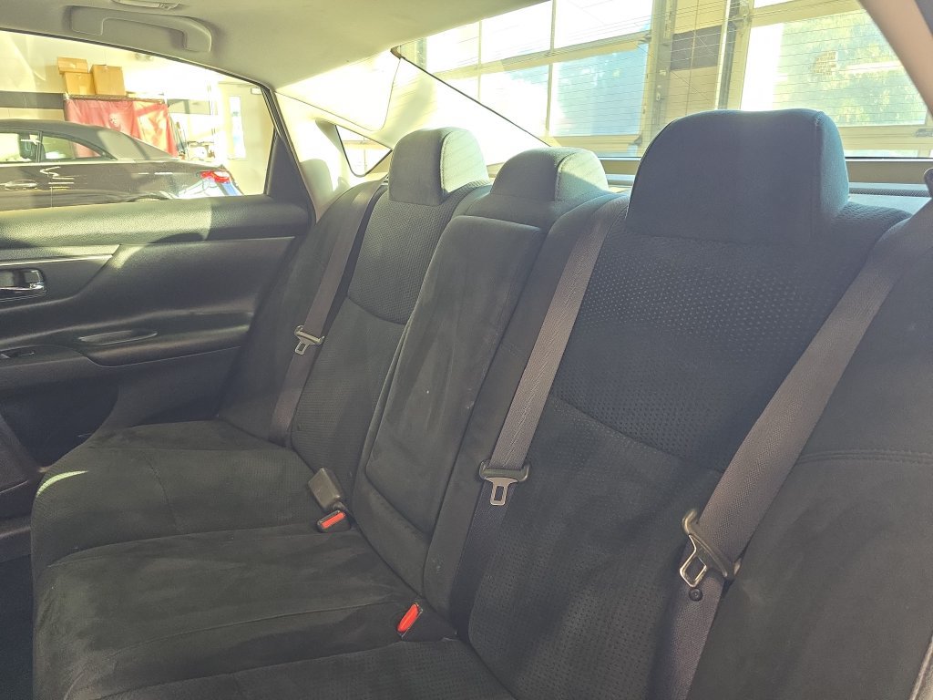 Used 2015 Nissan Altima 2.5 SV w/ Convenience Package FWD image 14