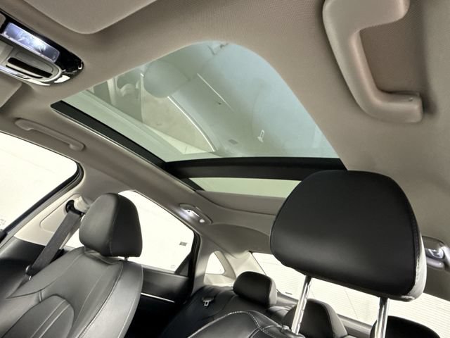 Used 2022 Hyundai Sonata Limited w/ Cargo Package FWD image 18
