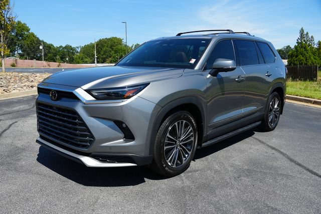 Used 2025 Toyota Grand Highlander AWD Hybrid image 3