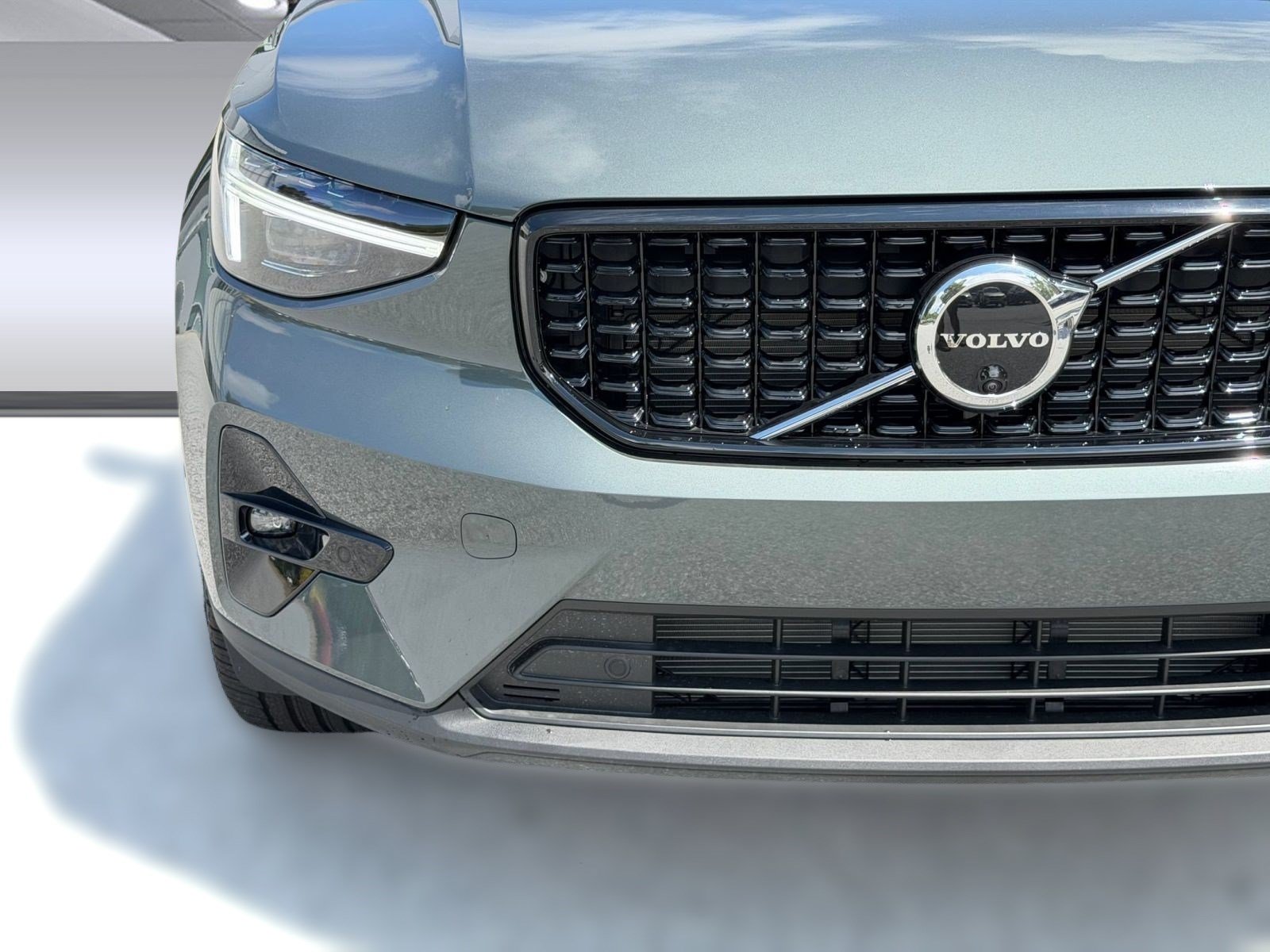 New 2026 Volvo XC40 B5 Plus w/ Climate Package AWD/4WD image 12