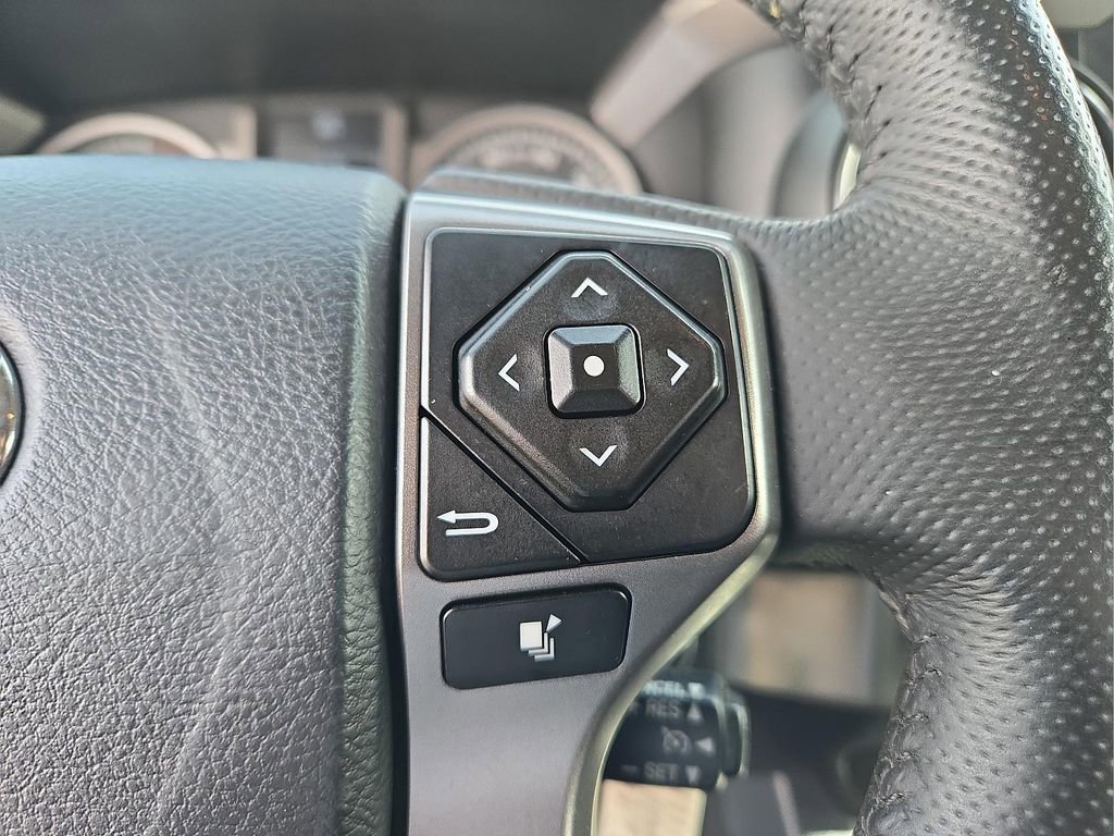 Used 2017 Toyota Tacoma SR5 w/ Tow Package image 22