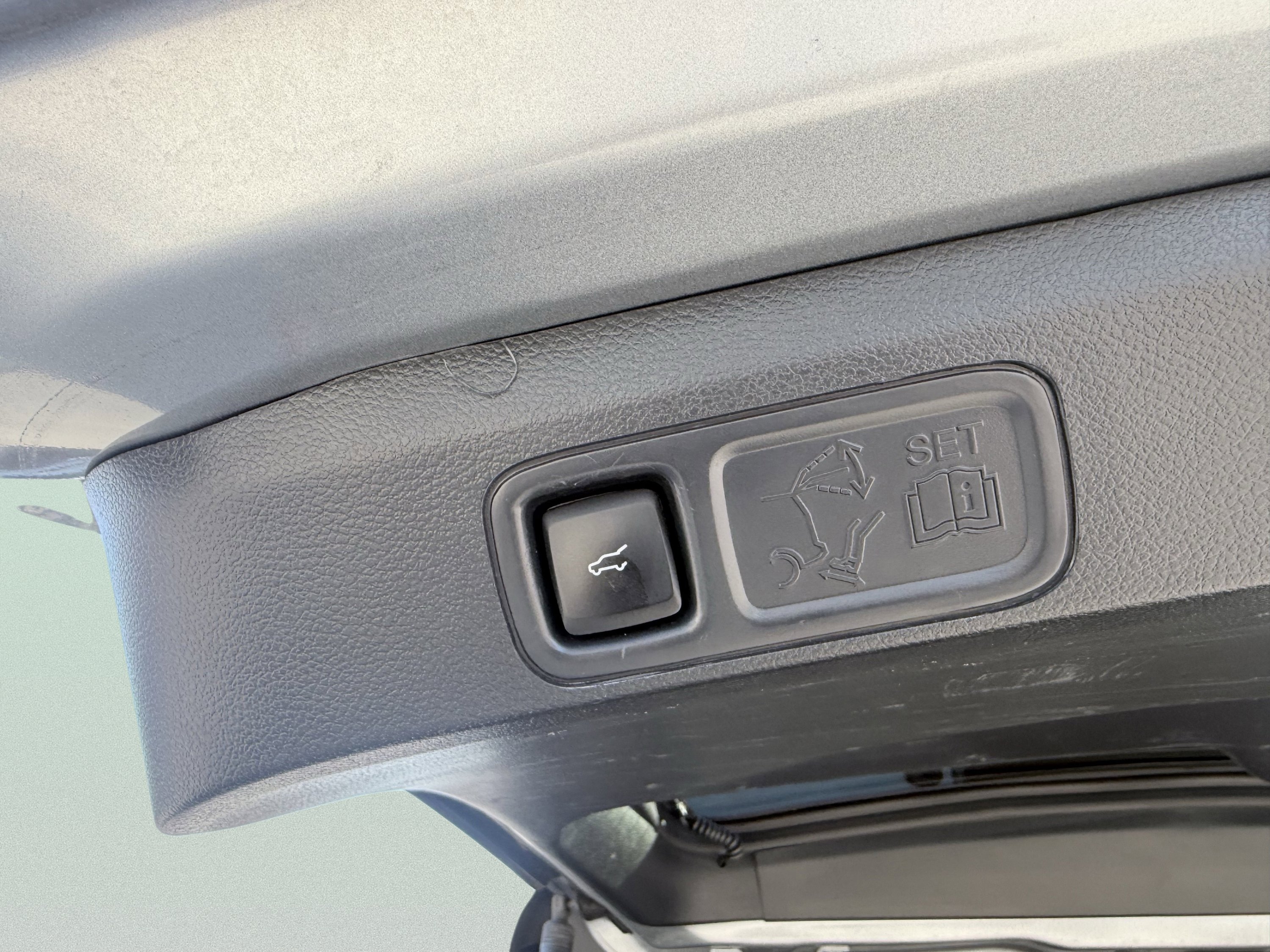 Used 2023 Ford Expedition Max Limited image 24