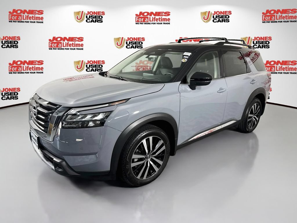 Certified 2025 Nissan Pathfinder Platinum w/ Cargo Package AWD/4WD image 16