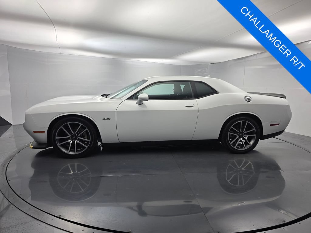 Used 2023 Dodge Challenger R/T RWD image 7