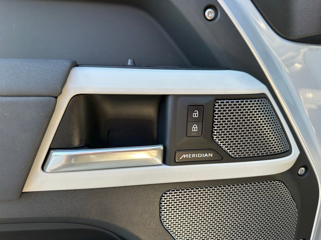 Used 2023 Land Rover Defender 110 S image 20