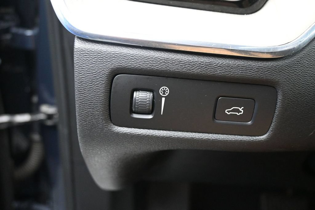 Used 2019 Volvo XC60 T6 Inscription w/ Protection Package Premier AWD/4WD image 10