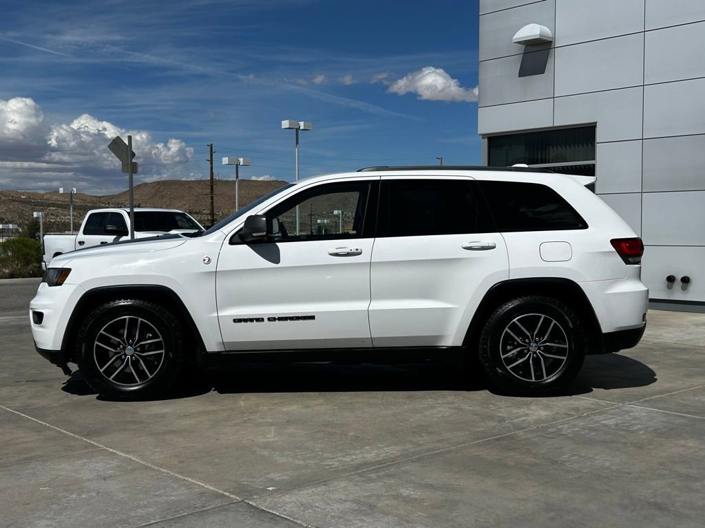 Used 2017 Jeep Grand Cherokee Trailhawk image 5