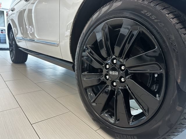 Certified 2024 Lincoln Navigator Reserve AWD/4WD image 10
