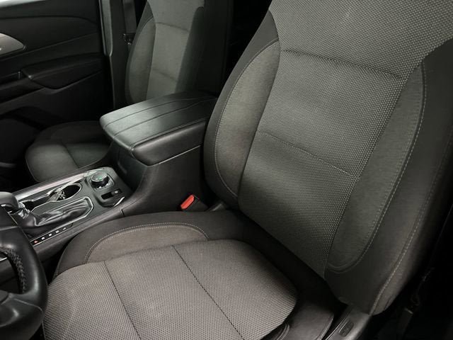 Certified 2023 Chevrolet Traverse LT FWD image 18