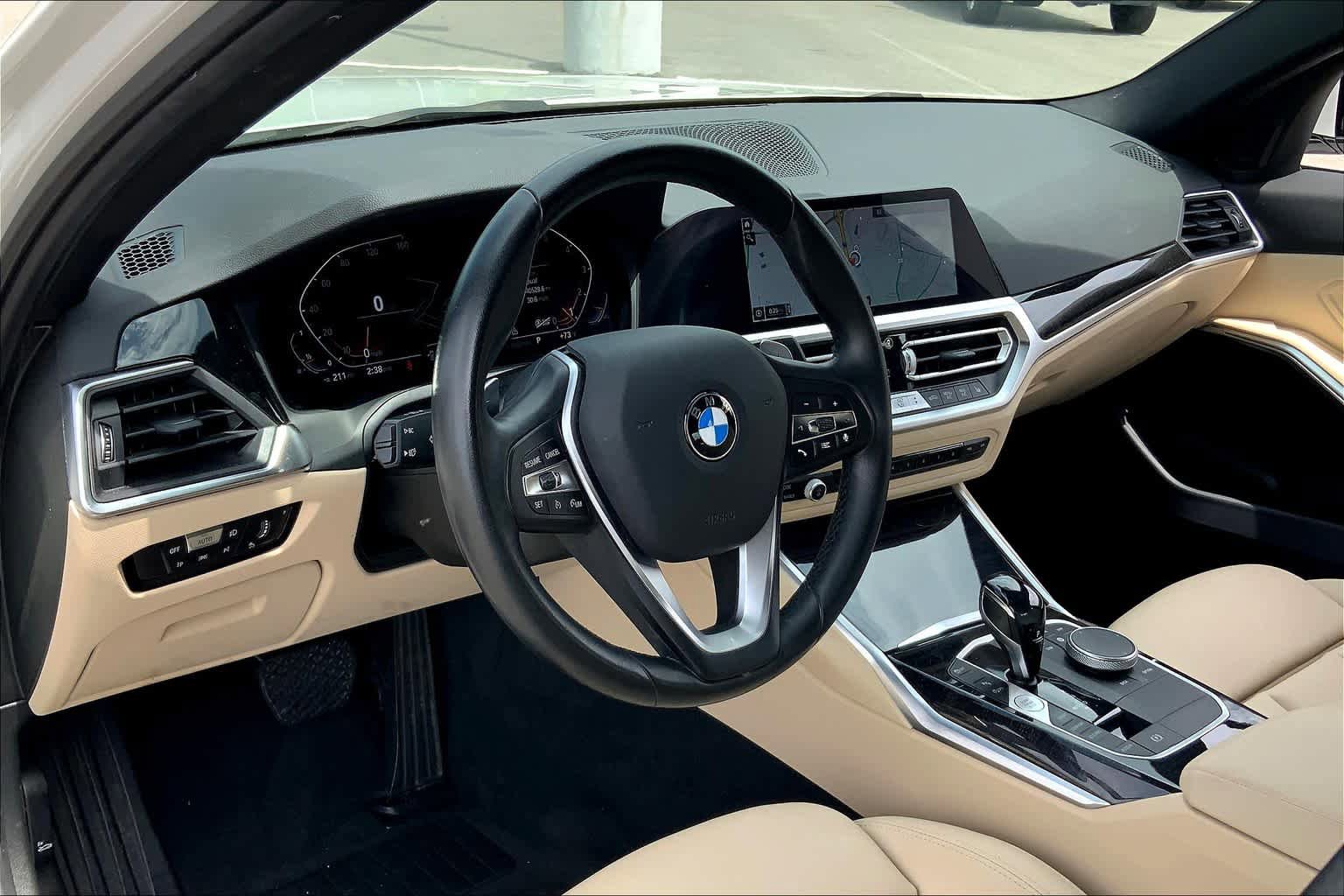 Used 2021 BMW 330i Sedan w/ Convenience Package RWD image 18