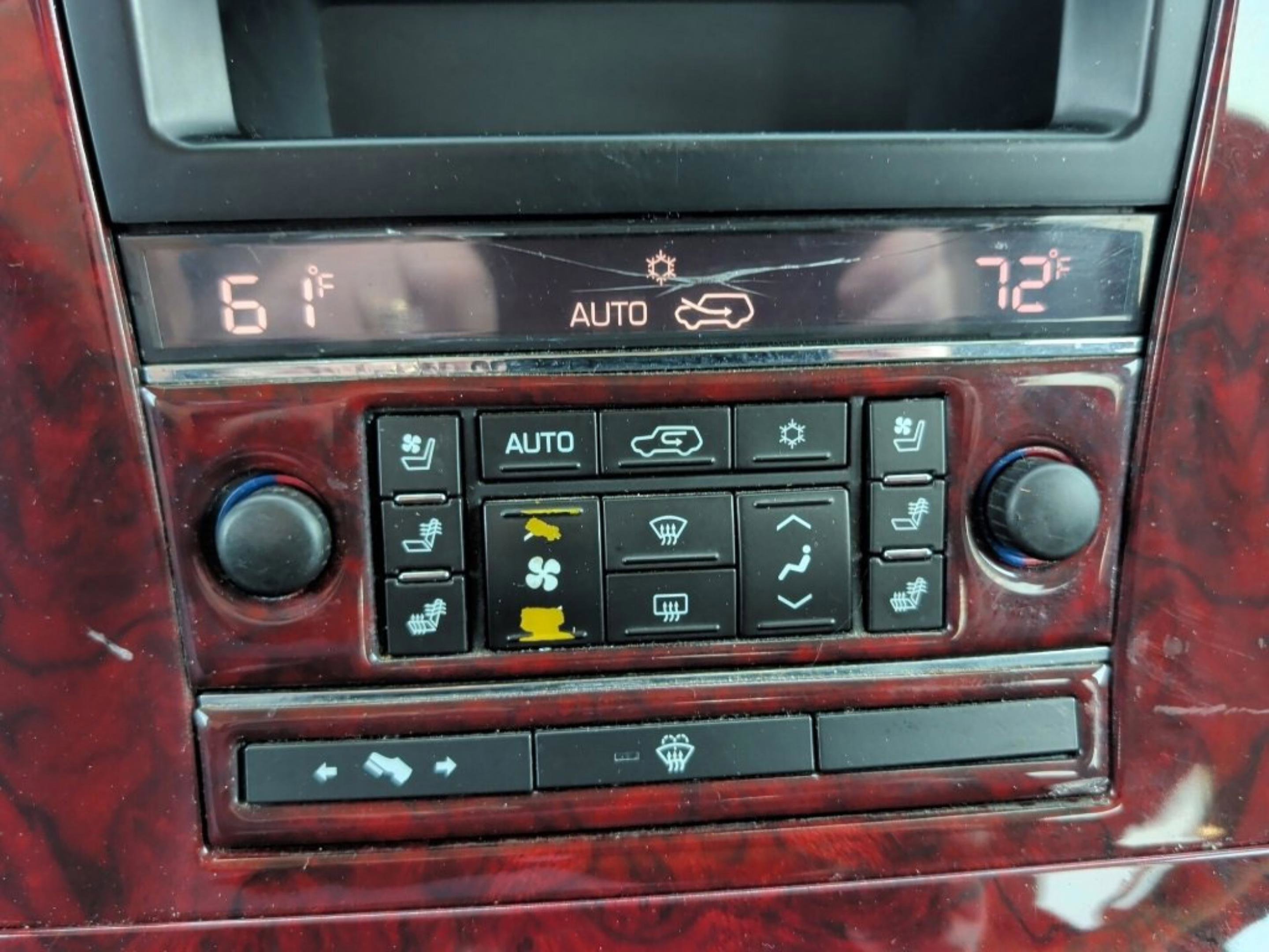 Used 2008 Cadillac Escalade EXT Base image 30