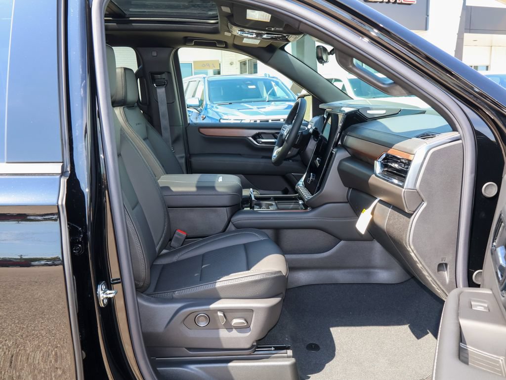 New 2026 GMC Yukon XL Denali w/ Denali Reserve Package AWD/4WD image 39